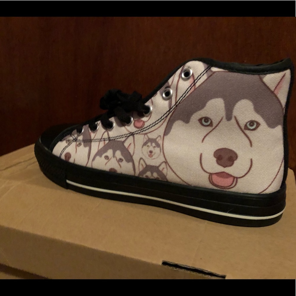 Husky shoes